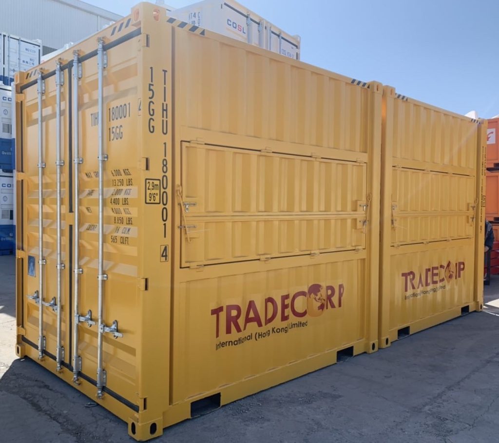 Container in signal yellow