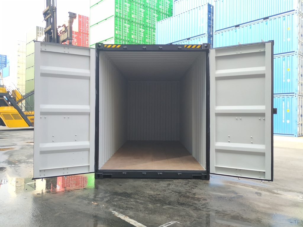 Shipping Container Interior Dimensions: 10’, 20’, 40, and 45’