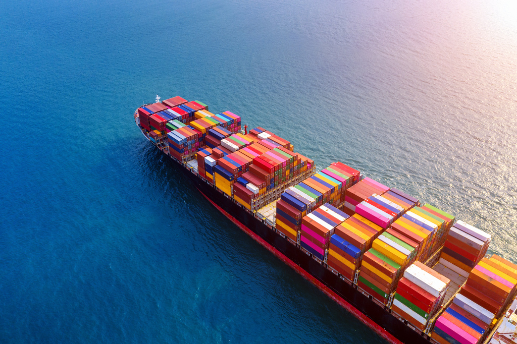 7 Factors that Make Shipping Containers Cheap