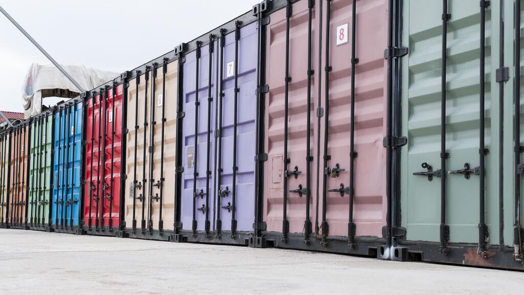 Container Watertight Meaning, Requirements, and Common Uses