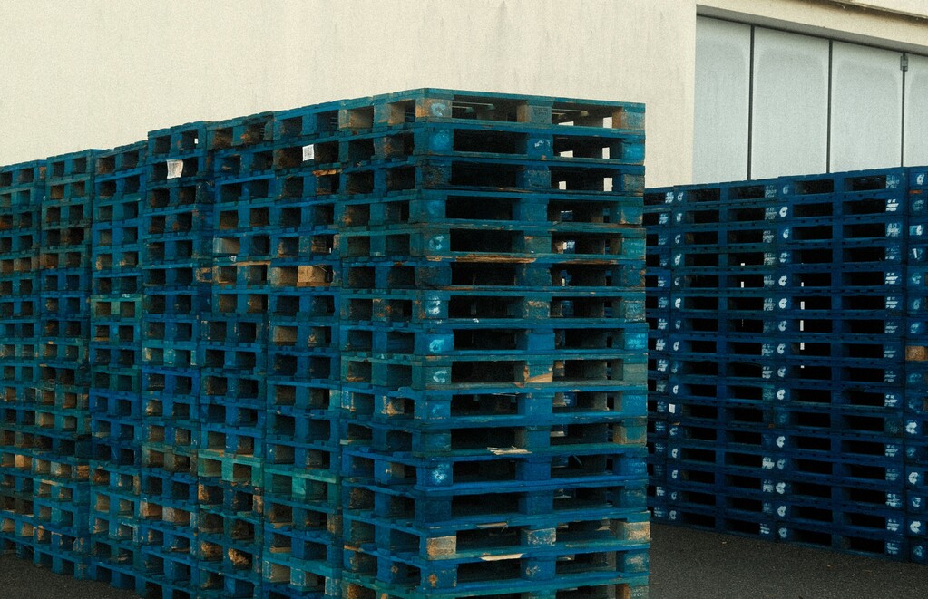 American and European Standard Pallet Size in Feet