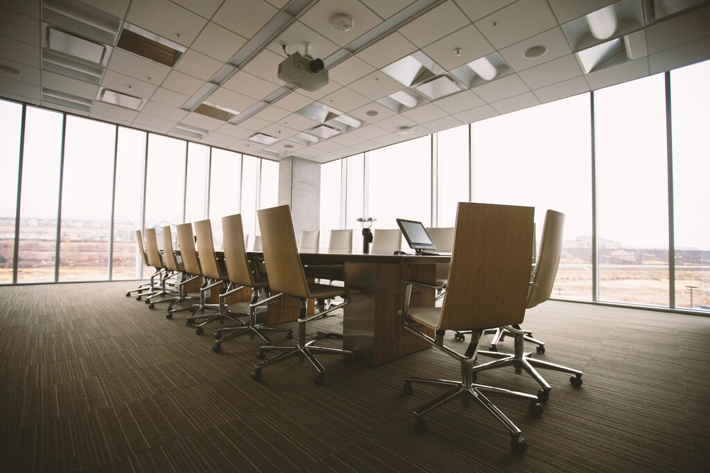 6 Recommendations for Office Container Rental in the US