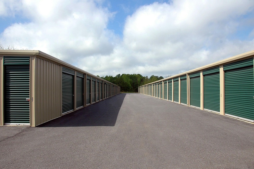 What to Check Before Getting A Container Storage for Rent