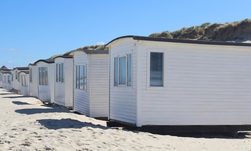 DIY Simple Container Homes and How to Build Them