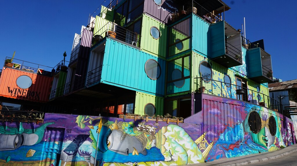 Gain Money with Accommodation from Conex Building