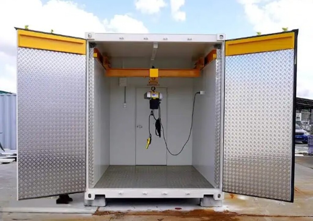 Container Labs with Gantry System