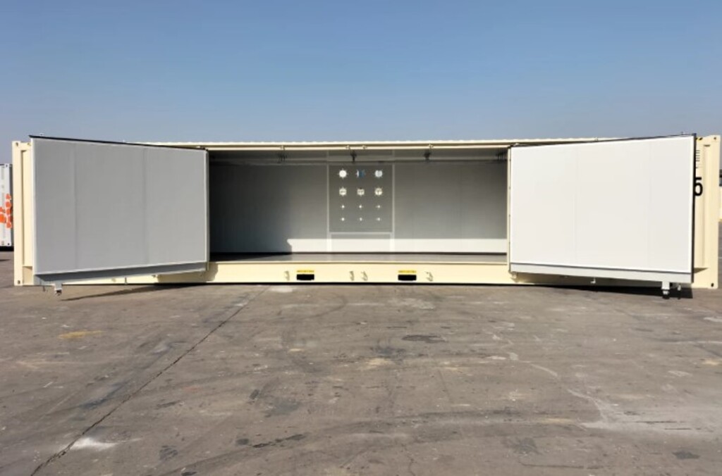 45' High Cube Insulated Container