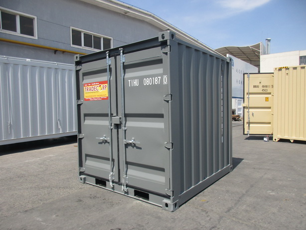 8' Dry Shipping Containers