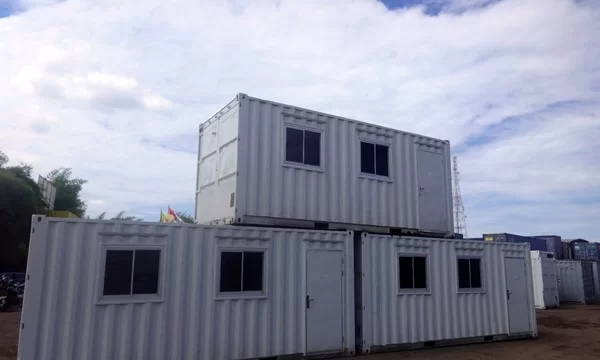 Shipping containers for sale in Lowell
