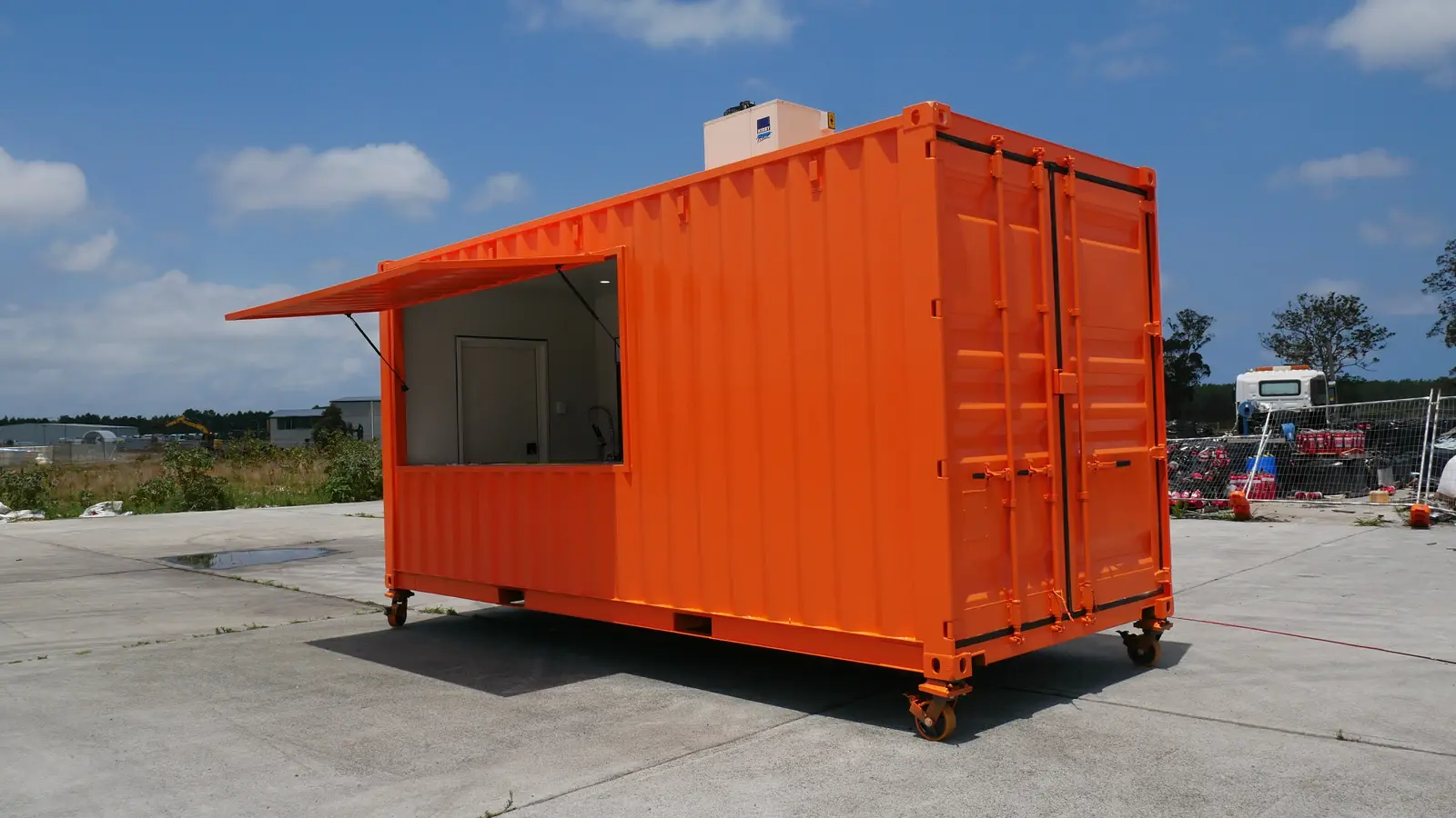Container Bar with Cool Room