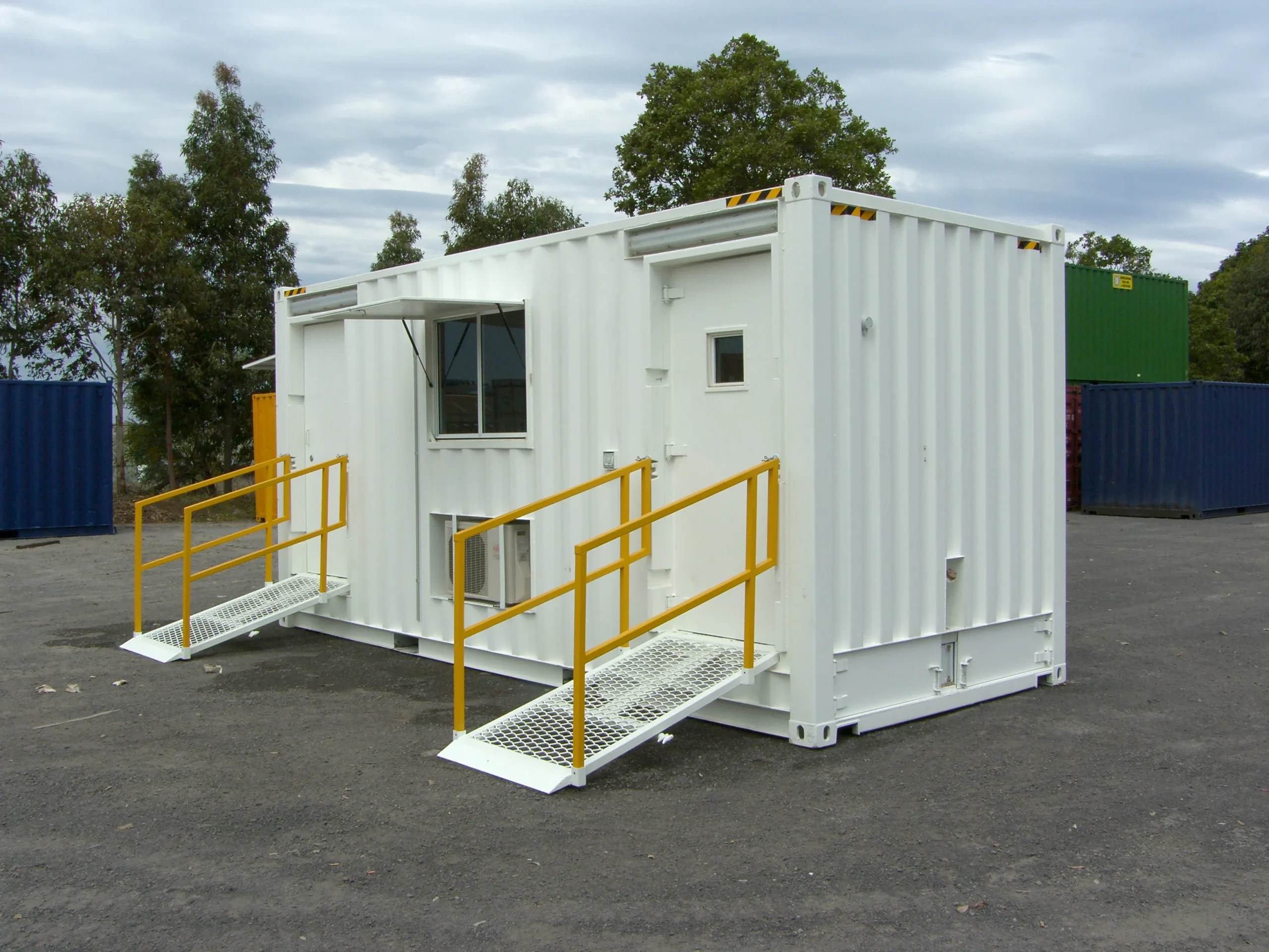 Container Staff Room with Fold-Up Ramps